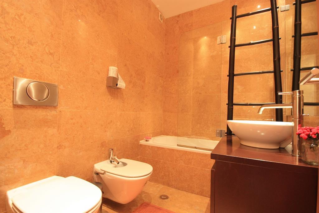 Myplace - Lisbon - Camoes Lägenhet Rum bild